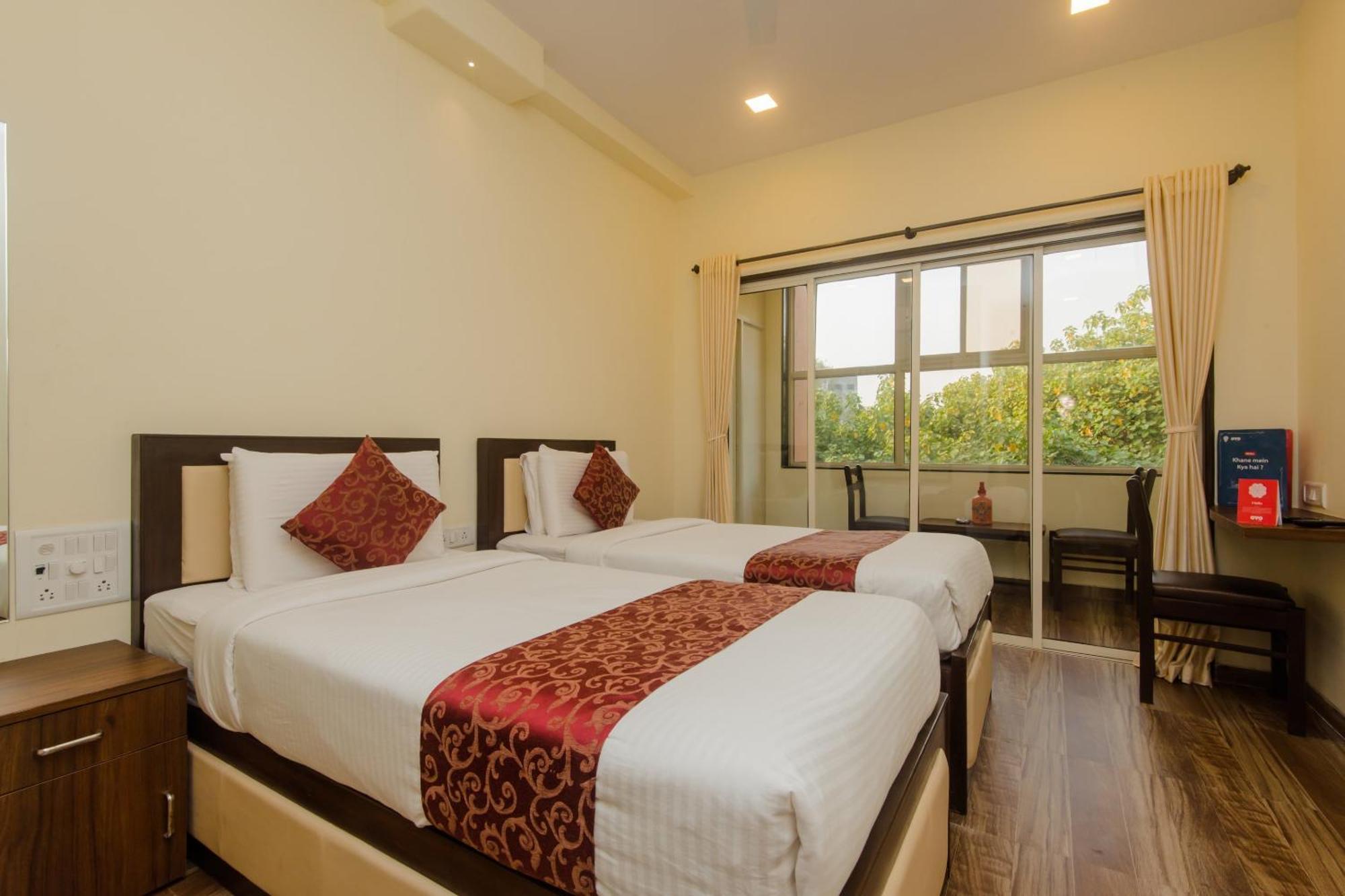 FabHotel Divine Residency Mumbai Exterior foto
