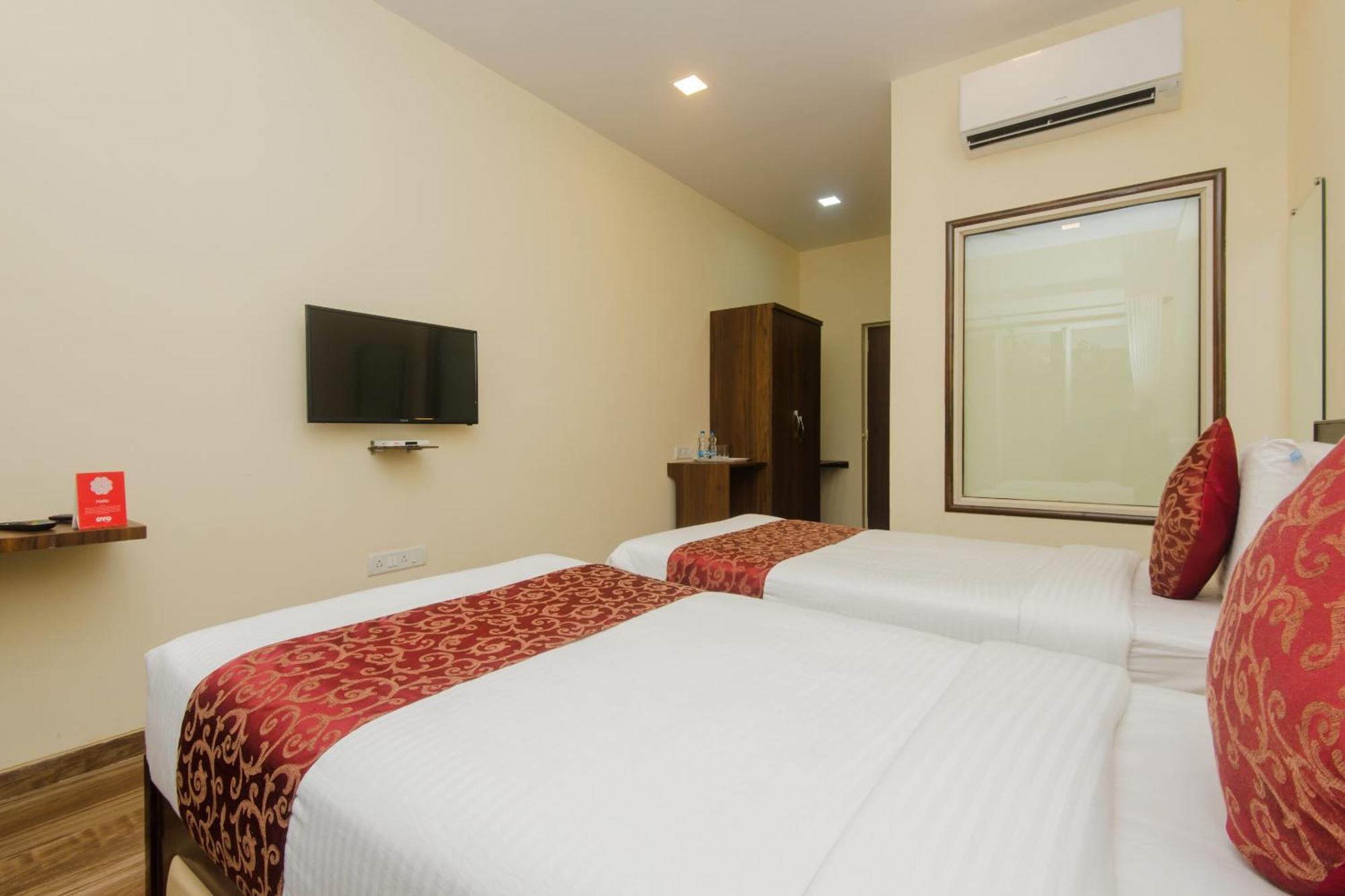 FabHotel Divine Residency Mumbai Exterior foto