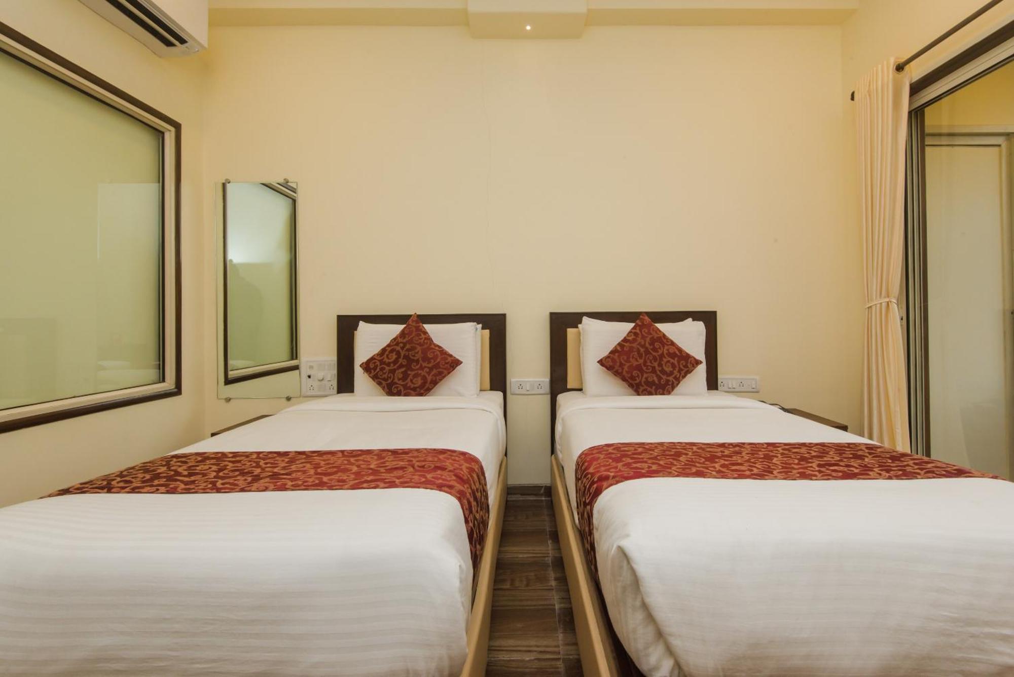 FabHotel Divine Residency Mumbai Exterior foto